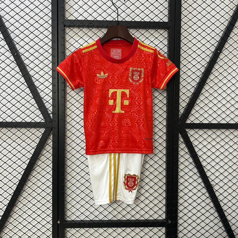 Camiseta y Pantalones Cortos para Niños Bayern de Múnich Edición especial 125 aniversario